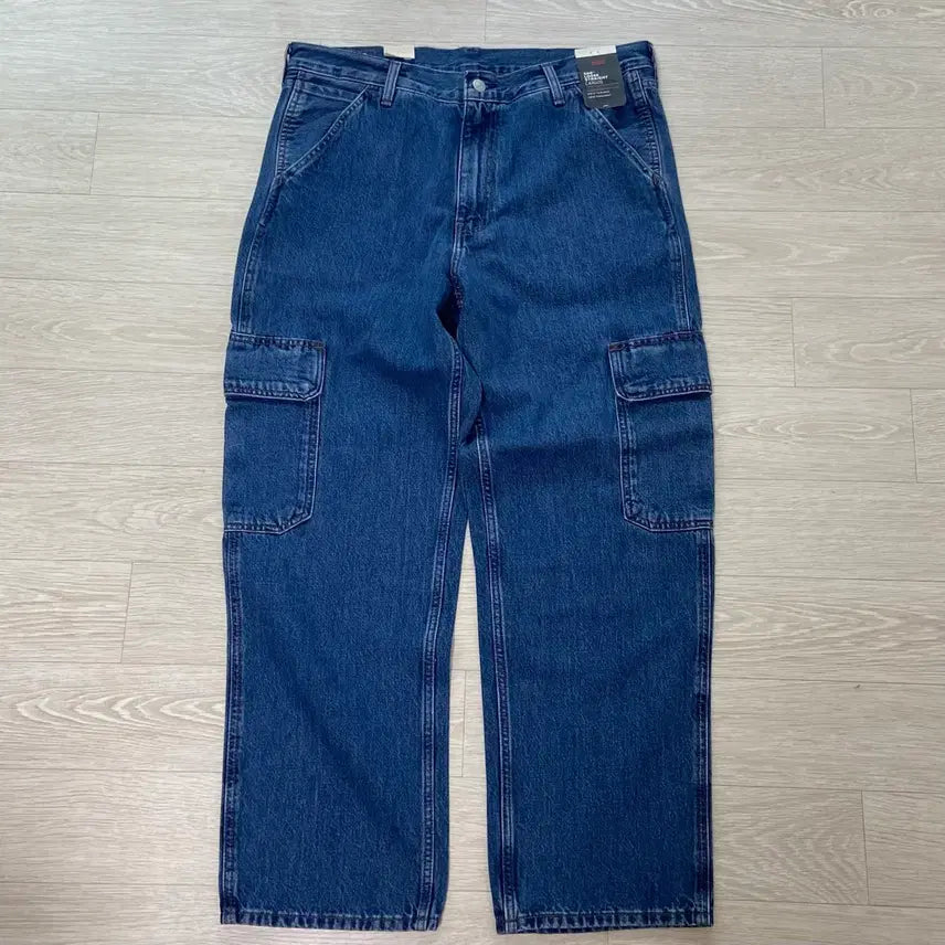 [BUNJANG] Levi's 568 Loose Straight Cargo Jeans Pants / [새상품] [리바이스 568] 루즈 스트레이트 카고 청바지 진