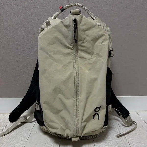 [BUNJANG] OnRunning SpeedPack 30L Backpack / 온러닝 스피드팩 30L 백팩