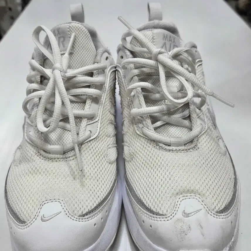 [BUNJANG] Nike Air Max Women's Sneakers White 250 / 나이키 에어맥스 여성 운동화 화이트250