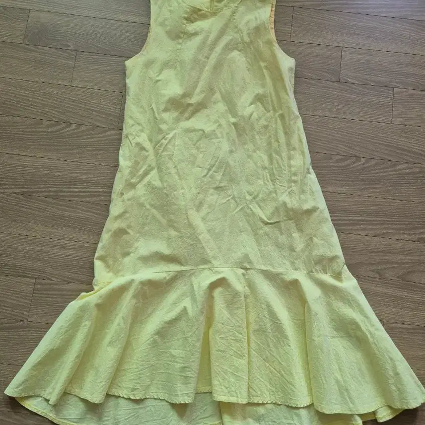 [BUNJANG] Yellow Sleeveless Ruffle Dress / 민소매 노란색 프릴 원피스