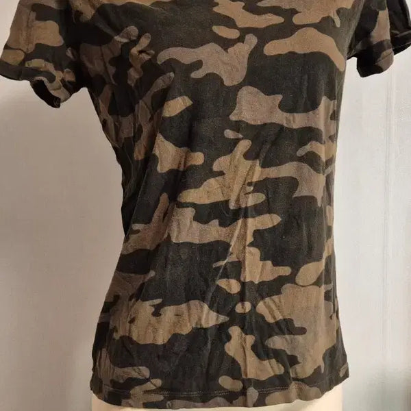 [BUNJANG] Camouflage Short Sleeve T-Shirt (Size S) / 카모플라쥬 반팔 티셔츠 s