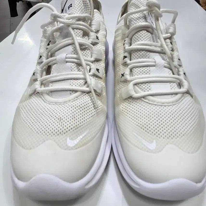 [BUNJANG] Nike Air Max Sneakers White 255 / 나이키 에어맥스 운동화 화이트255
