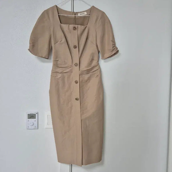 [BUNJANG] Mine Beige One-Piece Dress / 마인 베이지 원피스