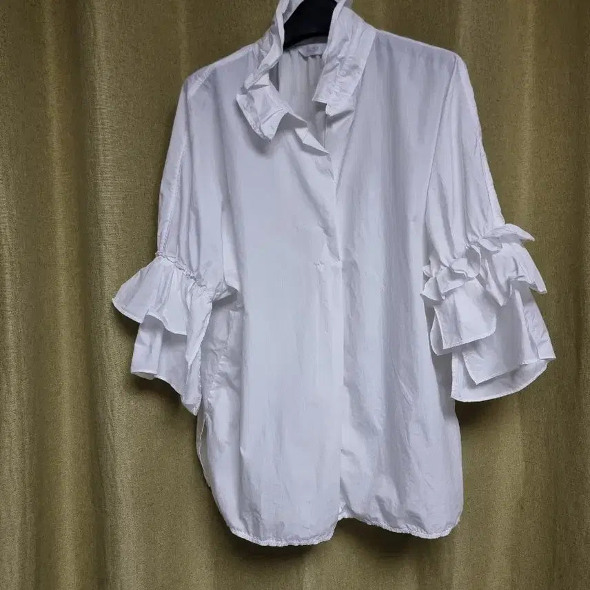 [BUNJANG] Time White Frill Sleeve Blouse / 타임 화이트 프릴 소매 블라우스