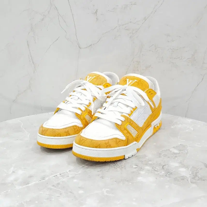 [BUNJANG] Louis Vuitton LV Trainer Sneakers Yellow / 9 / 루이비통 LV 트레이너 스니커즈 옐로우