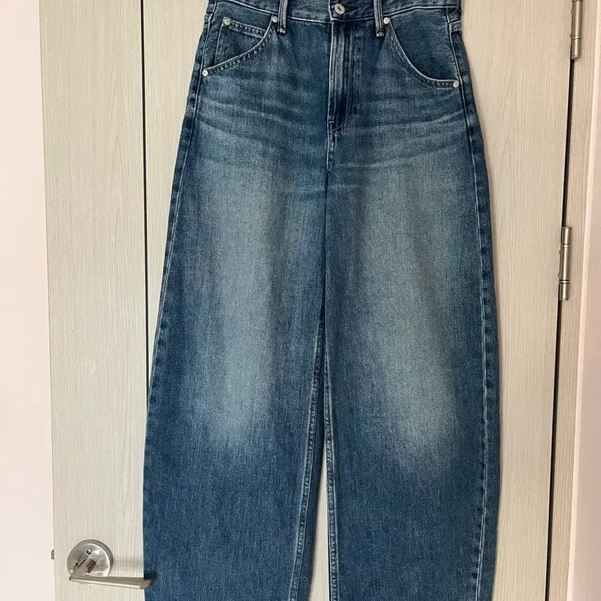 [BUNJANG] Uniqlo Barrel Leg Jeans / 유니클로 배기배럴레그진 배기커브진