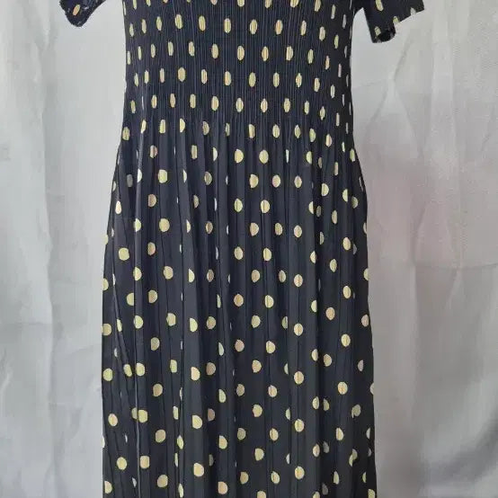 [BUNJANG] Polka Dot Pleated Midi Dress One Size / 주름 도트 무늬 원피스 프리