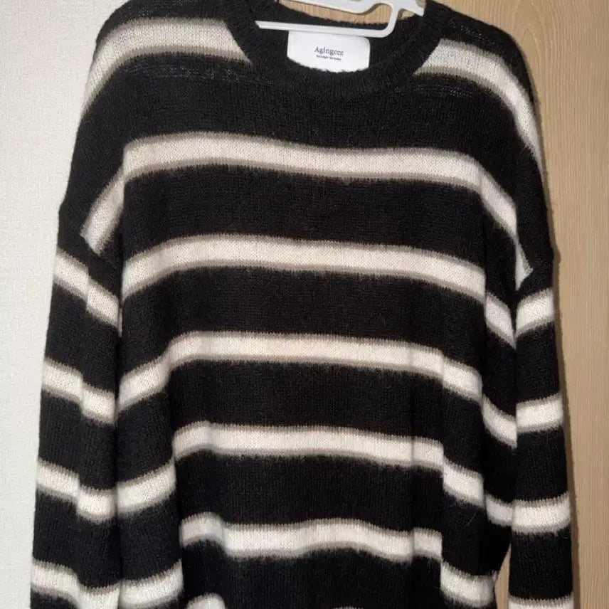[BUNJANG] Agingccc Wool Mohair Stripe Knit Black / Agingccc Wool Mohair Stripe Knit (Black)