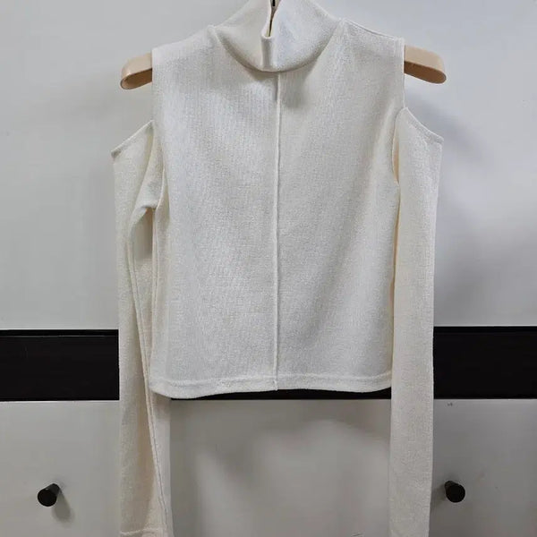 [BUNJANG] Ivory Shoulder Cutout Turtleneck Knit / 아이보리 어깨트임 목폴라 니트