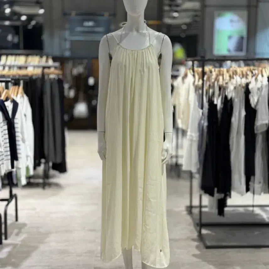 [BUNJANG] Raph Resort Halterneck Long Dress - Ivory / 랩 휴양지 홀터넥 롱원피스