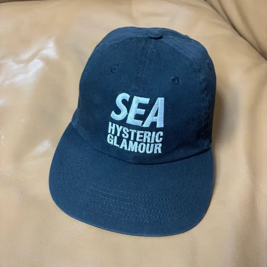 [BUNJANG] Hysteric Glamour x Wind and Sea 6-Panel Washed Black Ball Cap / 히스테릭글래머 윈드앤씨 6패널 볼캡 모자 워시드 블랙