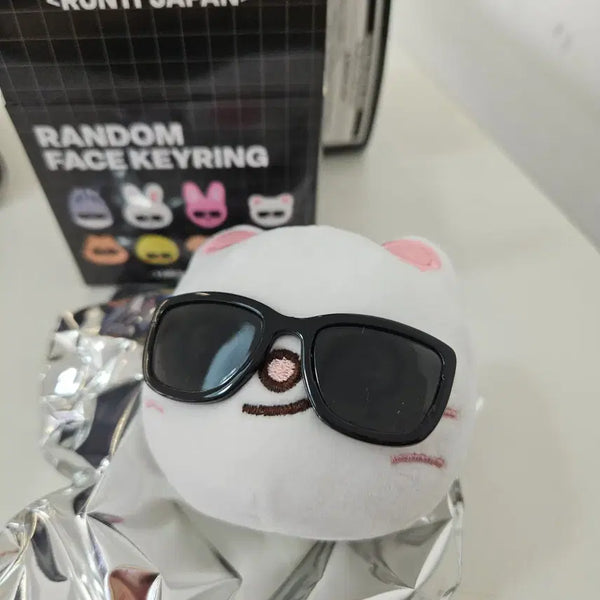[BUNJANG] Stray Kids Jiniret Hyunjin Random Face Keyring Run Away Japan SKZ MD Goods / 스트레이키즈 지니렛 현진 랜덤 페이스 키링 런잇 일본 스키주 엠디 굿즈