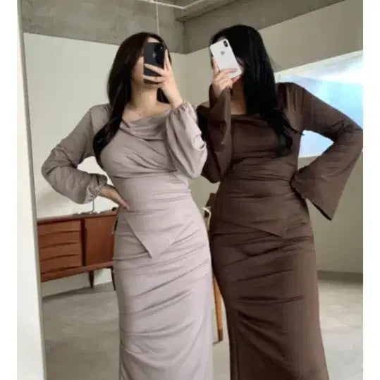 [BUNJANG] Flatper Art 11 Drape Blouse + Skirt Two-Piece Set Mocha Beige / 플랫퍼 아트11 드레이프 블라우스+스커트 투피스 모카베이지