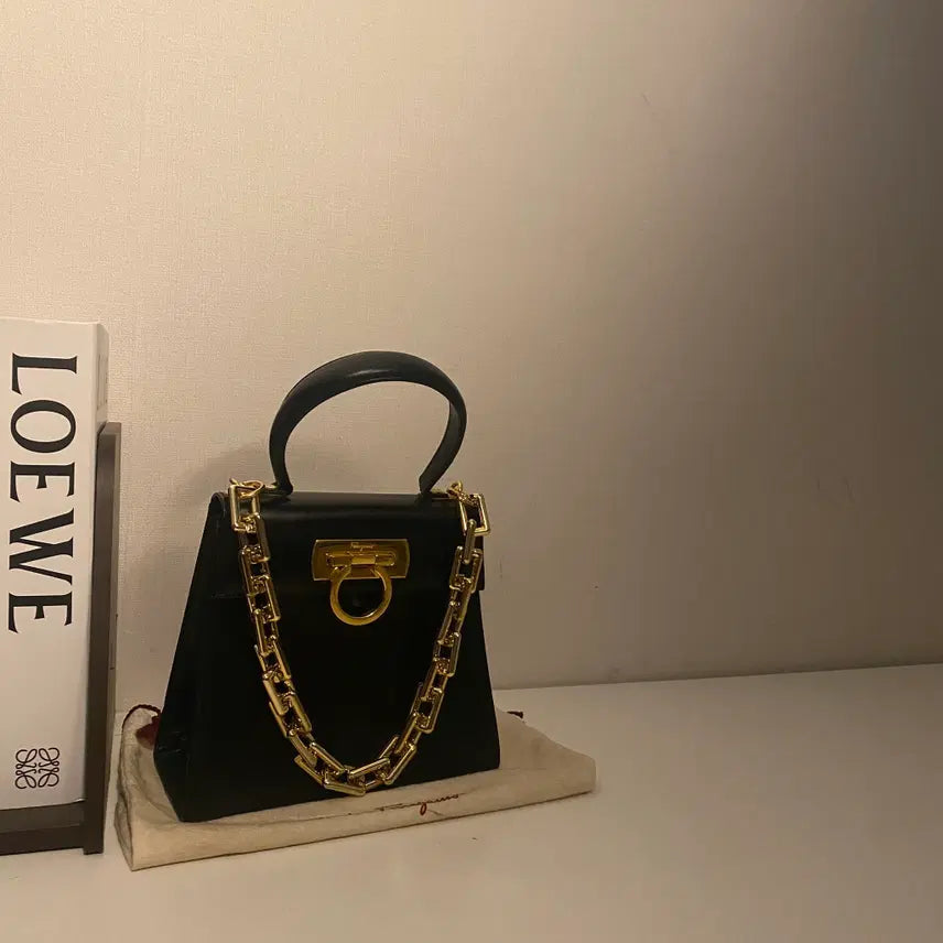 [BUNJANG] Ferragamo Gancini Small Kelly Bag Two-Way Bag / FERRAGAMO / 빈티지 페레가모 블랙 레더 간치니 스몰 켈리백 / 투웨이백