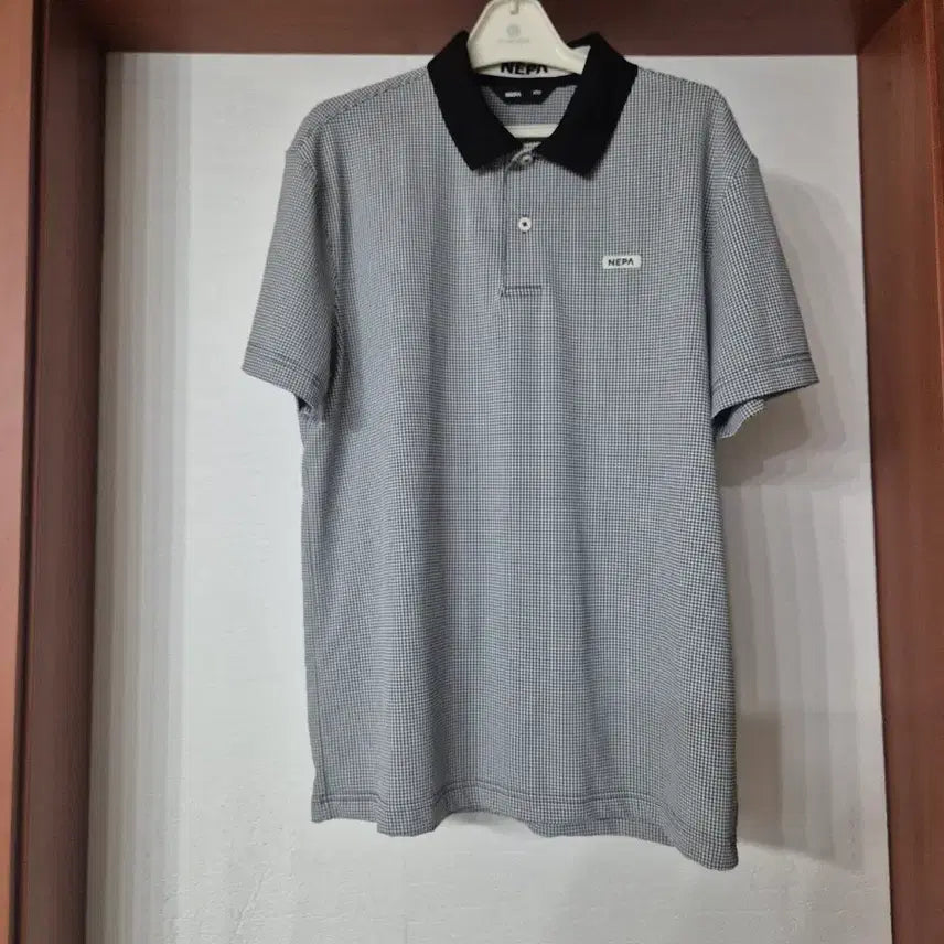 [BUNJANG] Nepa Half-Zip Polo T-Shirt / 가격인하~ 네파 반폴로 티셔츠 제작년제품 한번착용