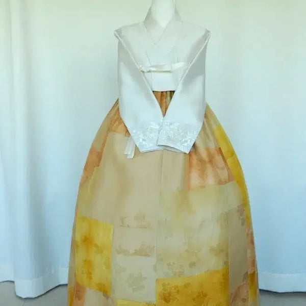 [BUNJANG] Silk Hanbok Set - Traditional Korean Dress / 본견실크] 55~66사이즈 중고한복 판매합니다.