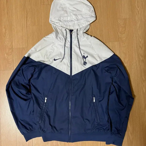 [BUNJANG] Nike Tottenham Hotspur Football Windbreaker (Size S) / 나이키 토트넘 축구 바람막이(S)