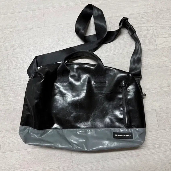 [BUNJANG] Freitag Moos Black Bag / 프라이탁 모스 블랙