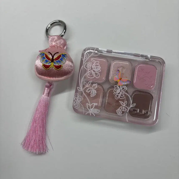 [BUNJANG] Clio Muse Master Palette 01 Embroidered Pink / 클리오 뮤즈 마스터 팔레트 01 수놓은핑크 복주머니