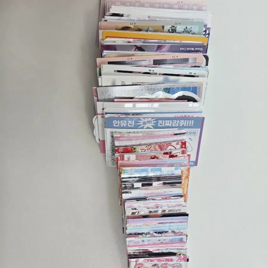 [BUNJANG] IVE Unofficial Photocards & Stickers Bundle / 아이브 비공굿 [덤 많이 넣어드려요]