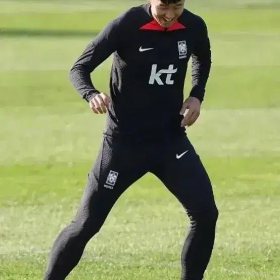 [BUNJANG] Nike South Korea National Football Team Training Pants / 나이키 대한민국 축구 국가대표팀 트레이닝복 하의