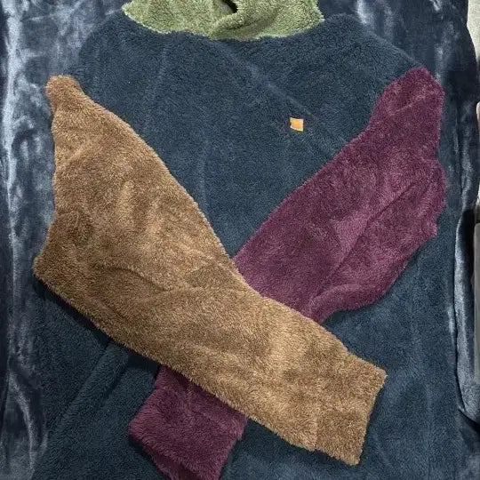 [BUNJANG] Four-Color Fur Hooded Sweatshirt XL / 급처]  겨울털4색후드티.  XL