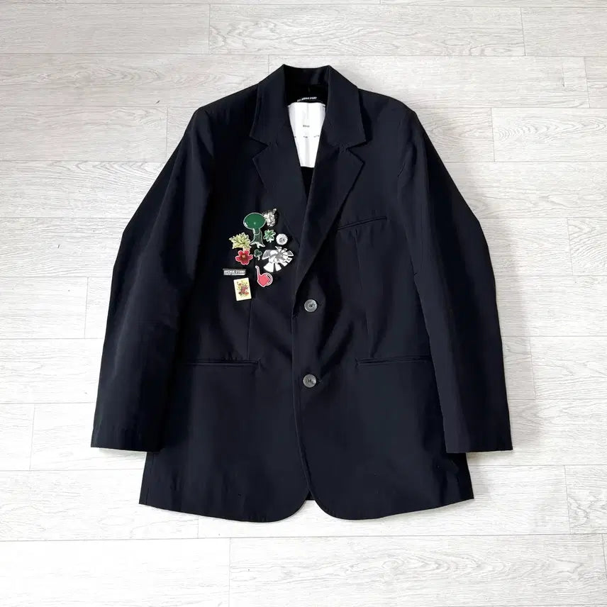 [BUNJANG] Song for the Mute Brooch Blazer Black / [46] 송포더뮤트 투버튼 브로치 블레이저 블랙