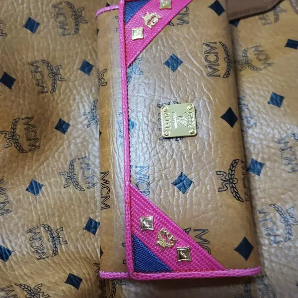 [BUNJANG] MCM Signature Pattern Pink Accent Bi-fold Wallet / 엠씨엠 지갑