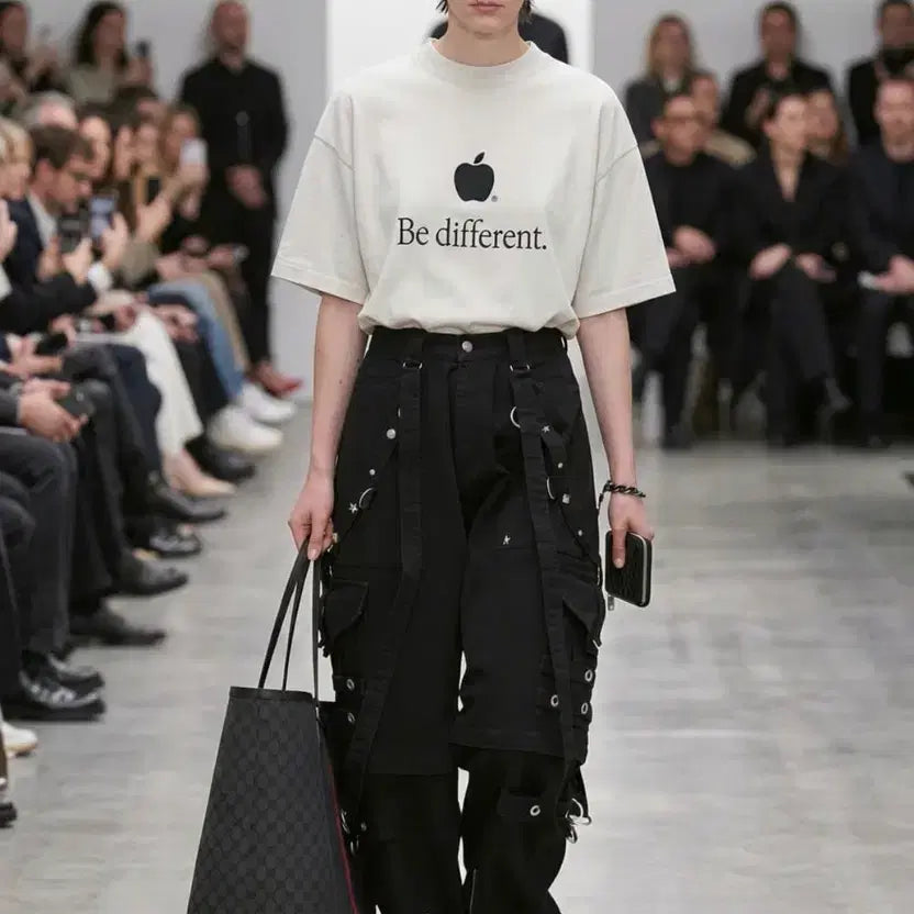 [BUNJANG] Balenciaga Apple Logo T-Shirt / [1] 발렌시아가 애플로고 티셔츠