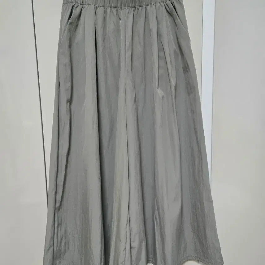[BUNJANG] Moscona Lightweight Skirt Pants / 모스코나 바스락치마바지 free 거의새옷