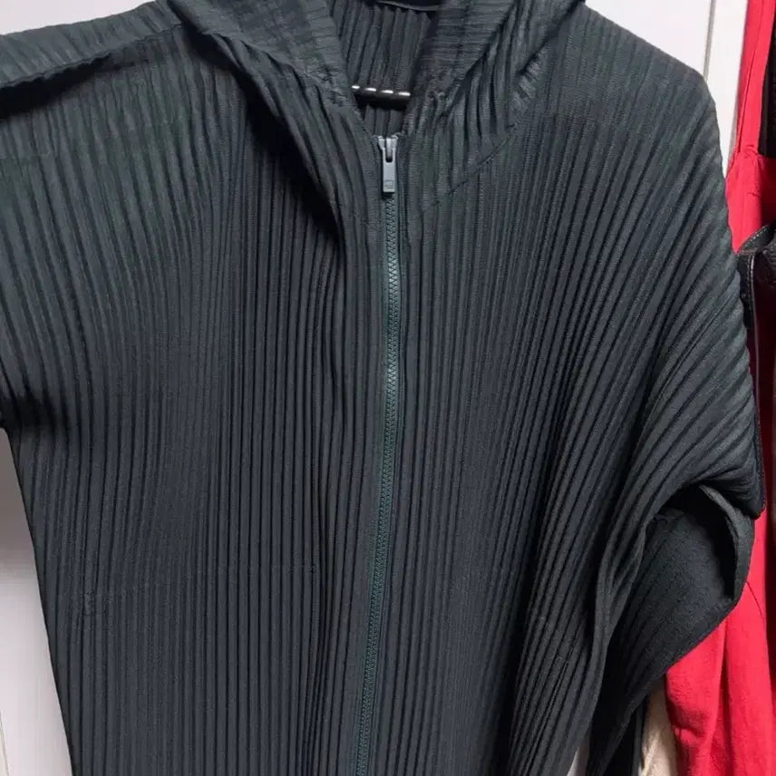 [BUNJANG] Homme Plissé ISSEY MIYAKE Hooded Zip-Up Dark Green / [3] 옴므플리세 후드집업 다크그린