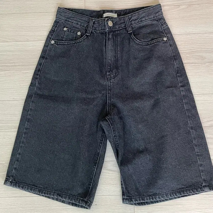 [BUNJANG] Black Denim 5-Length Shorts / 흑청 5부 바지