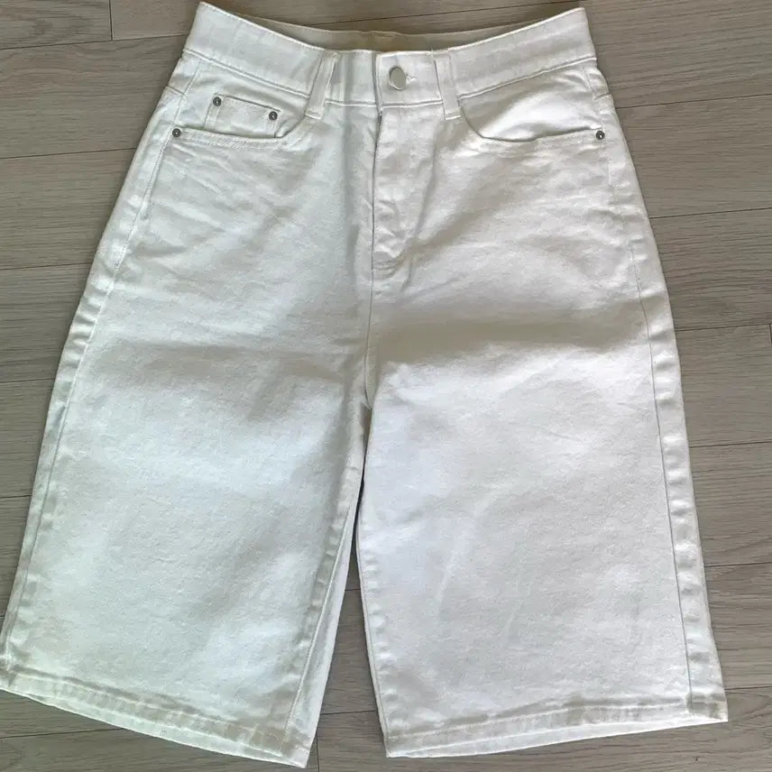 [BUNJANG] White 5-Part Shorts / 화이트 5부 반바지