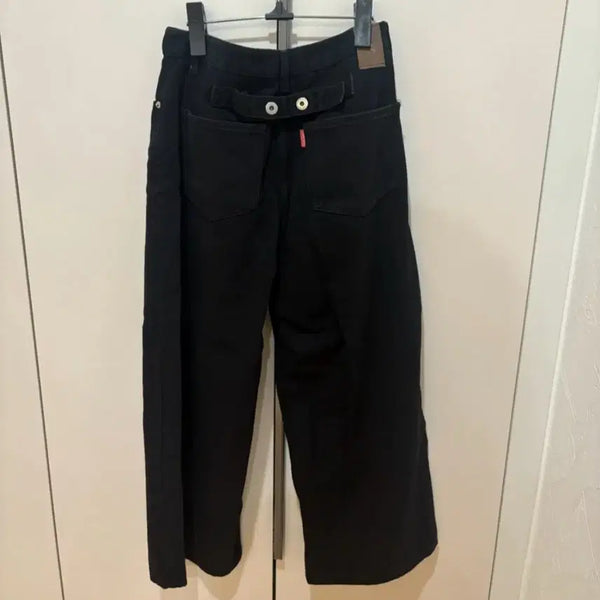 [BUNJANG] Avery Back Pocket Pants / 에이블리 바지