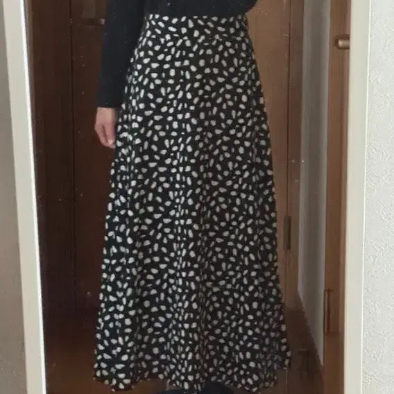 [BUNJANG] Black White Pattern Long Skirt / 블랙 화이트 패턴 롱 스커트