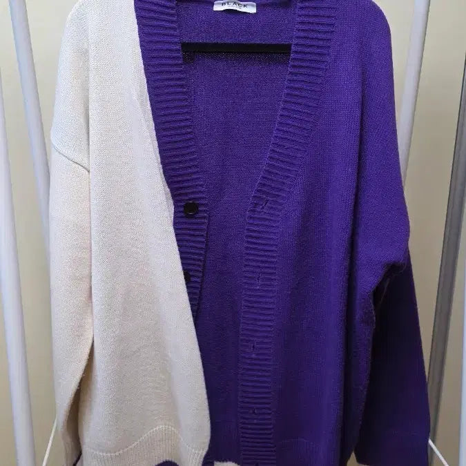 [BUNJANG] Lookn One Oversized Colorblock Cardigan Purple White / 룩넌 오버핏 배색 가디건 / 퍼플 화이트