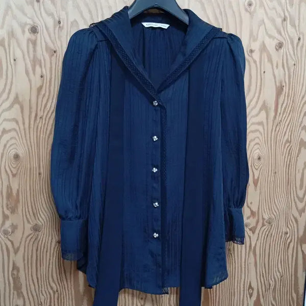 [BUNJANG] Lenibon Sailor Collar Blouse with Jewelry Buttons / 레니본 세일러 카라 타이 블라우스 주얼리버튼 네이비