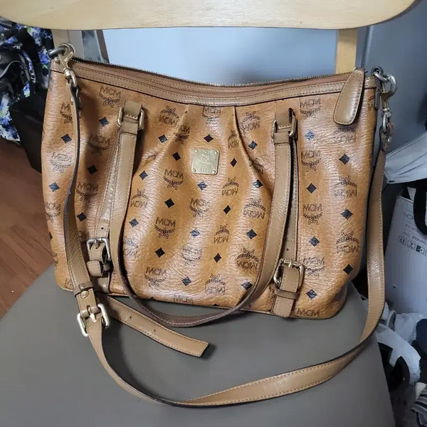 [BUNJANG] MCM Shoulder Bag with Long Strap / 엠씨엠 가방 성주택 있어요
