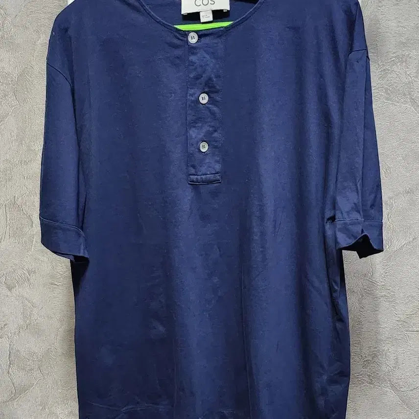 [BUNJANG] COS Navy Short Sleeve Henley T-Shirt / COS 네이비 반팔 헨리넥 티셔츠