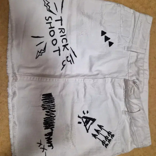 [BUNJANG] Benetton White Denim Skirt / 베네통 BENETTON 화이트 데님 스커트 42