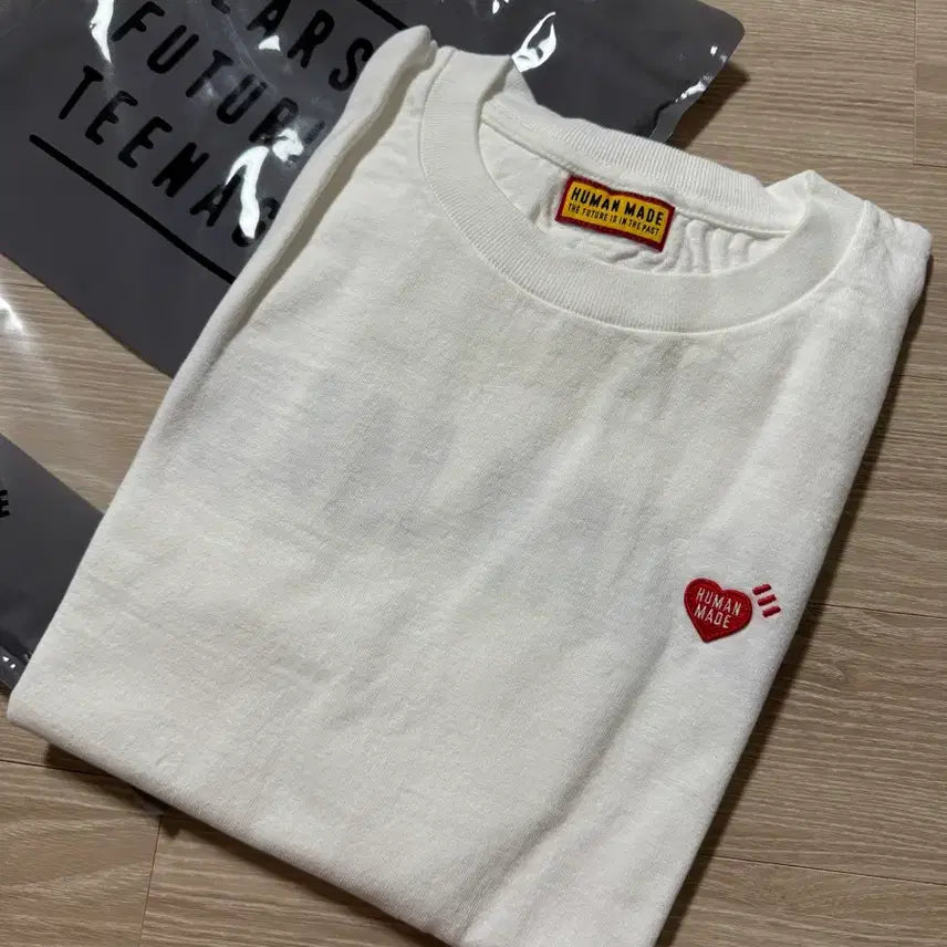 [BUNJANG] Human Made White Heart Logo T-Shirt L / 휴먼메이드 화이트 하트 로고 반팔티 L 새상품
