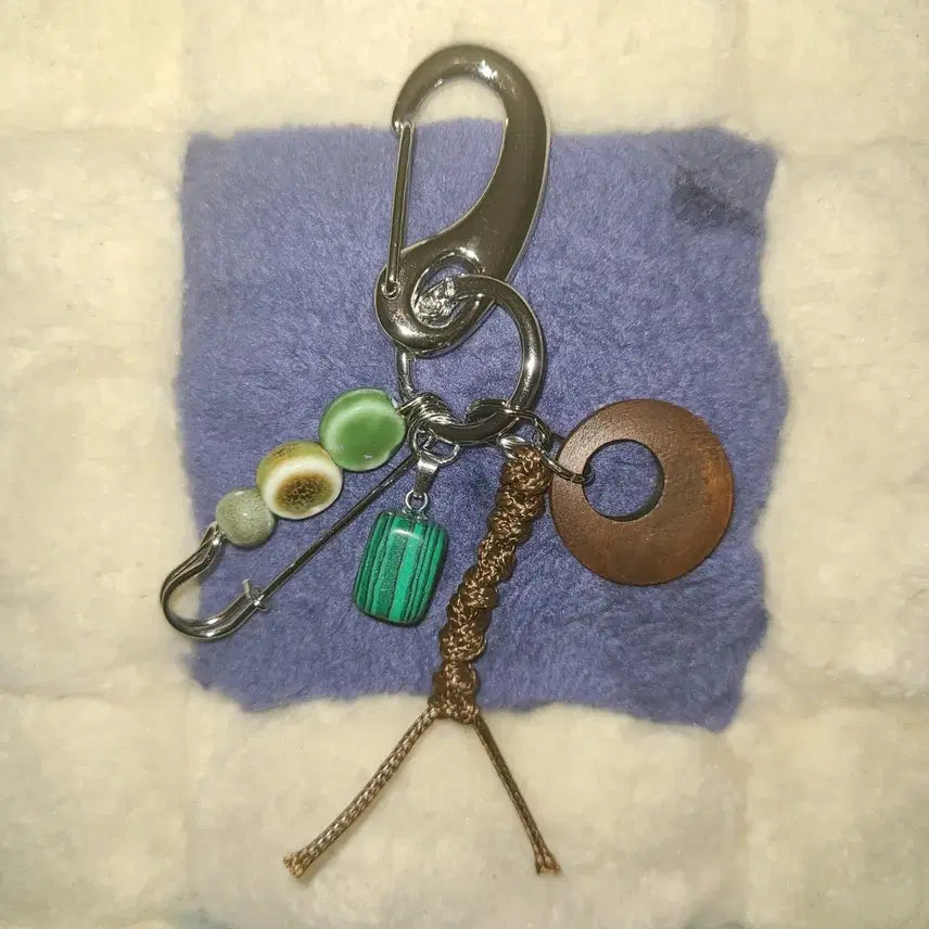 [BUNJANG] Bohemian Gemstone Wood Carabiner Keychain / [새상품] 보헤미안 행운석 나무 끈 카라비너 키링 키체인 열쇠고리