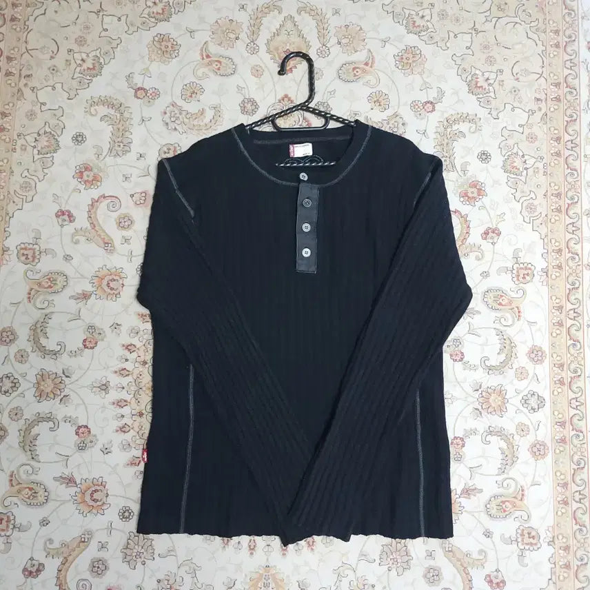 [BUNJANG] Levi's Men's Lambswool Henley Neck Knit / 리바이스 남성 램스울 헨리넥 니트 95-100