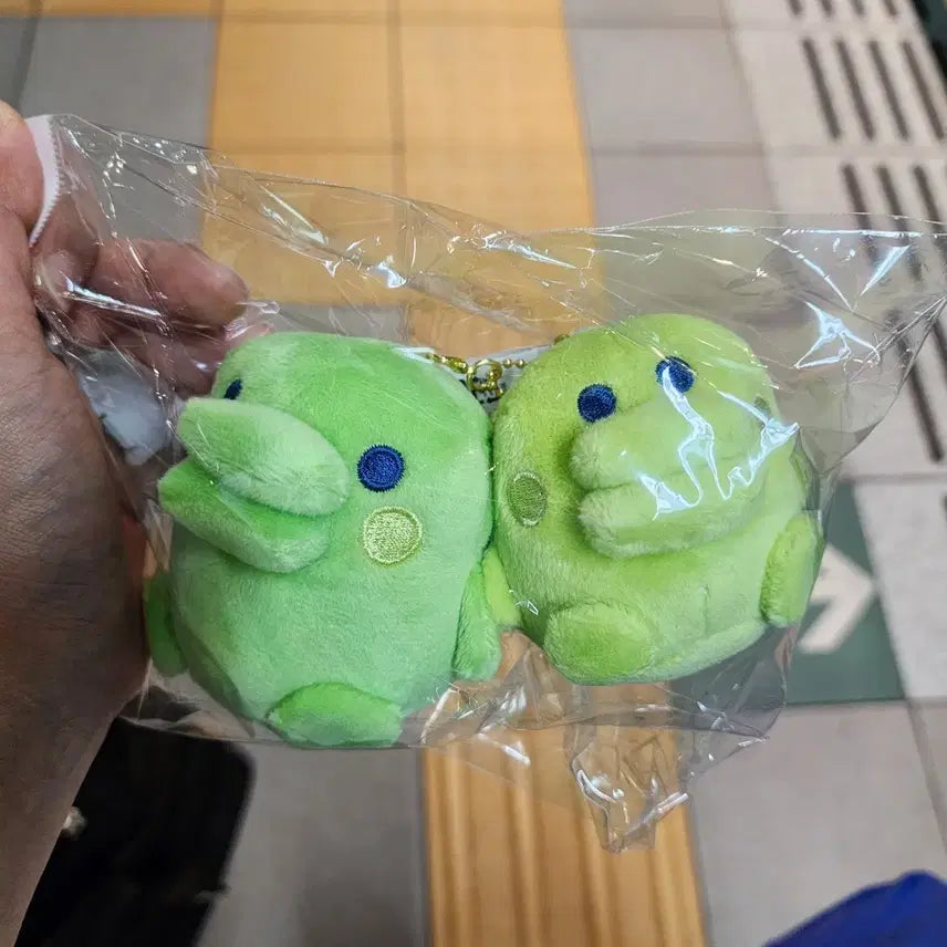 [BUNJANG] Tamagotchi Kuchipatchi Magnetic Keychain / 다마고치 구치파치 주댕치 자석키링
