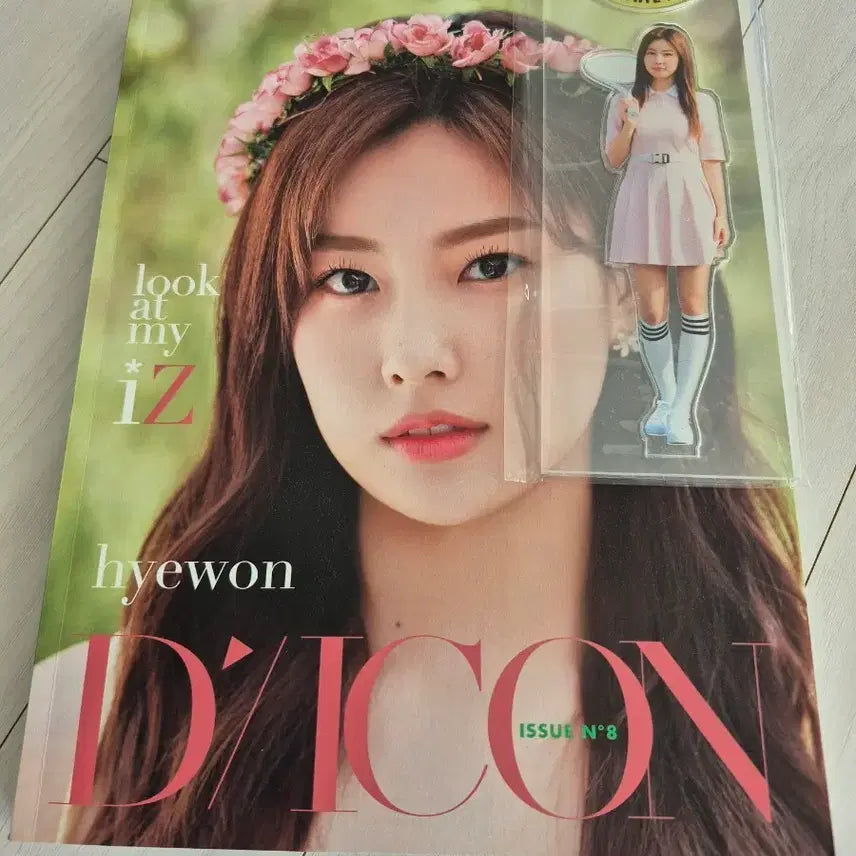 [BUNJANG] IZ*ONE Kang Hyewon DICON Vol. 8 Photobook & Acrylic Stand Set / IZ ONE 강혜원 D ICON 8호 + 굿즈