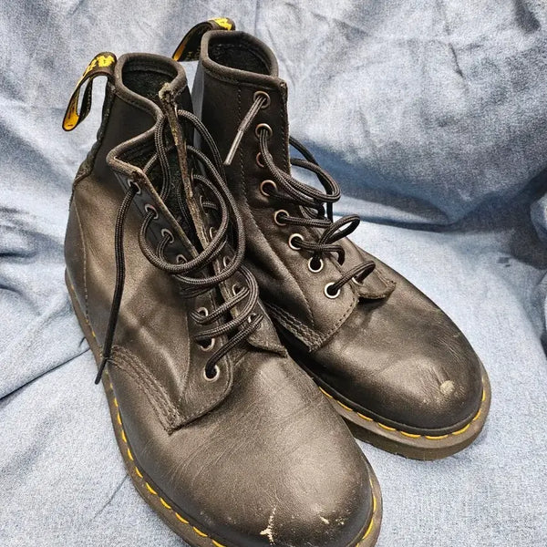 [BUNJANG] Dr. Martens 8-Eyelet Boots Black / 24)닥터마틴 8홀 워커 블랙