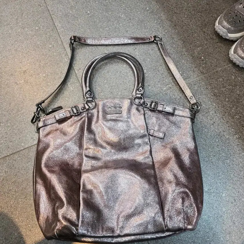 [BUNJANG] Coach Signature Pearlescent Pink Tote Bag Shoulder Bag / 코치 시그니처 펄감 핑크 토트백 숄더백