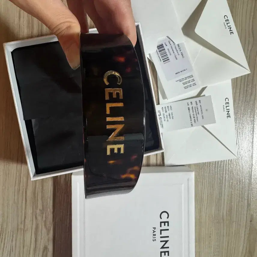 [BUNJANG] Celine Dark Havana Headband / 셀린느 다크 하바나 헤어밴드 머리띠