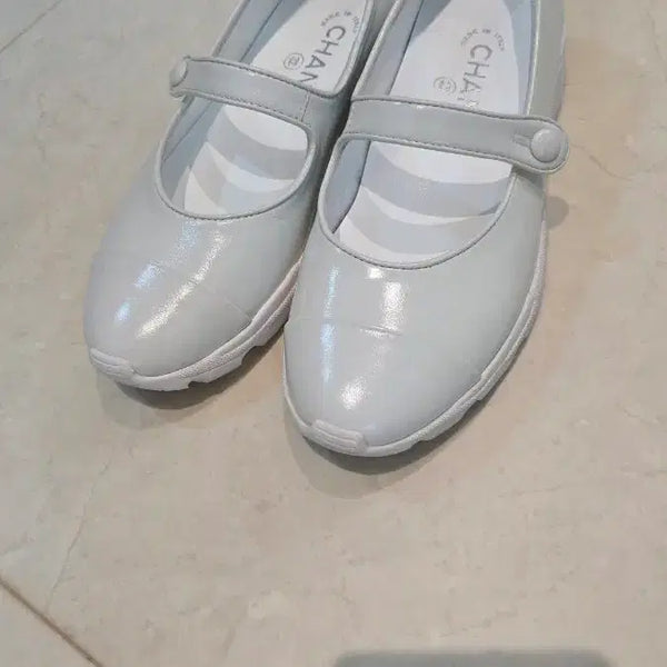 [BUNJANG] Chanel Mary Jane Sneakers White Leather / 샤넬 메리제인 스니커즈 화이트