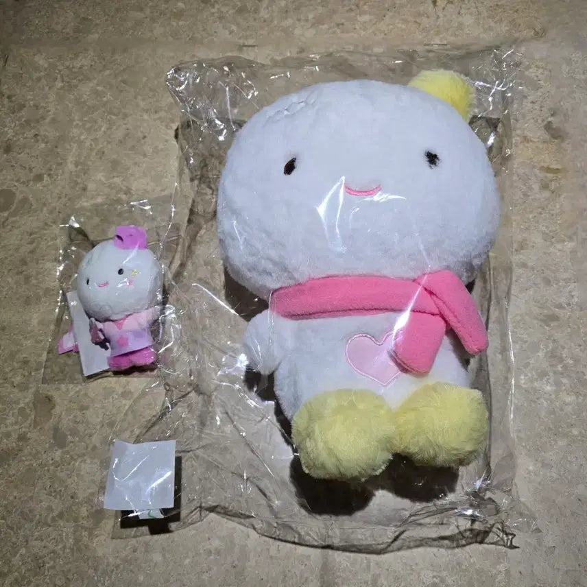 [BUNJANG] Aespa Winter 30cm Doll (2-Set, Sealed) / 미개봉+2개세트) 에스파 윈터 뭉탱이 30cm 인형